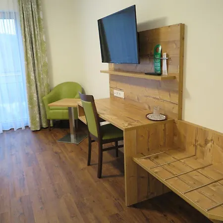 Landgasthof Zum Hirschen Pensión 3*